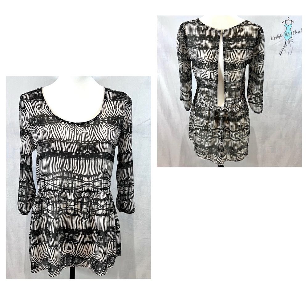 Black and white long sleeve abstract print backless peplum top size small